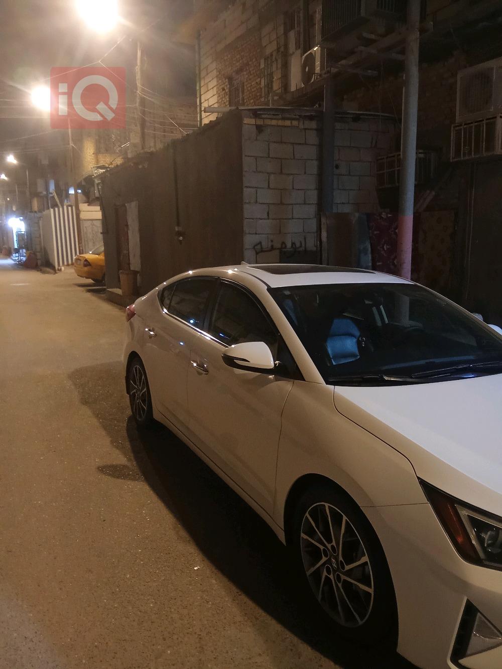 هیوندای ئەلەنترا